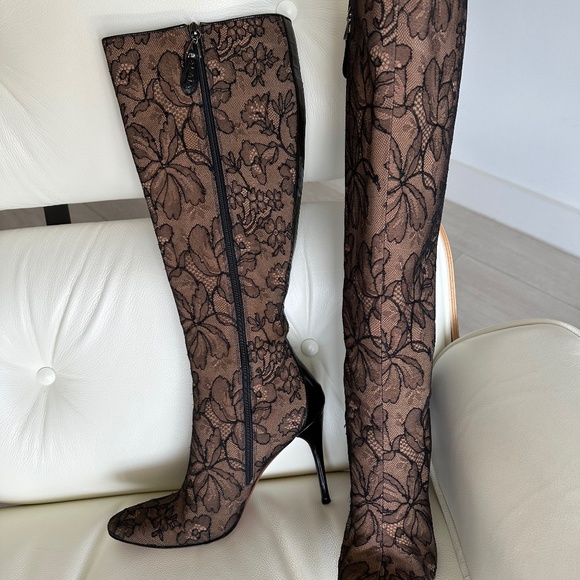ALAIA Stiletto lacy boots. Size 40. - Picture 3 of 13